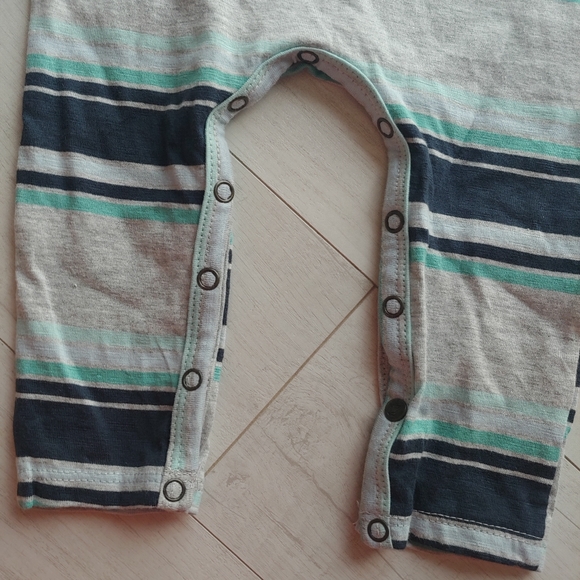 VOLCOM Baby NEW Coverall Jumper & Beanie - Picture 4 of 9